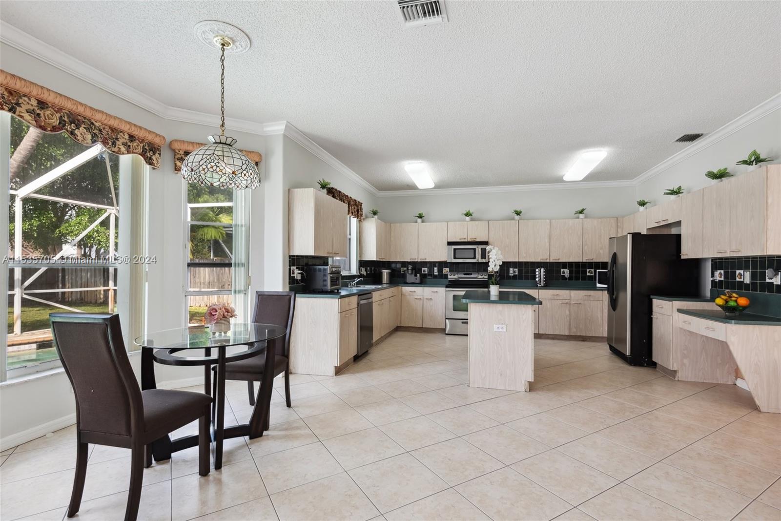 3262 SW 173rd Ter