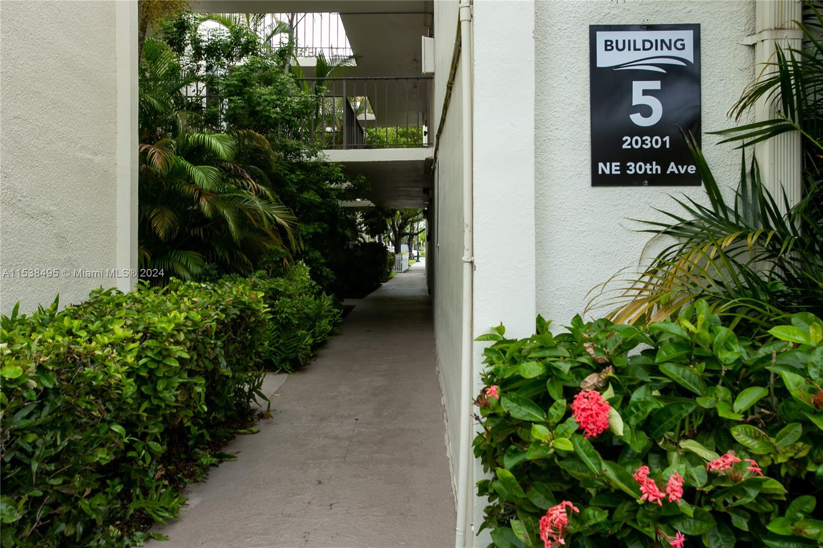 20301 NE 30th Ave # 5 Unit: 224-5