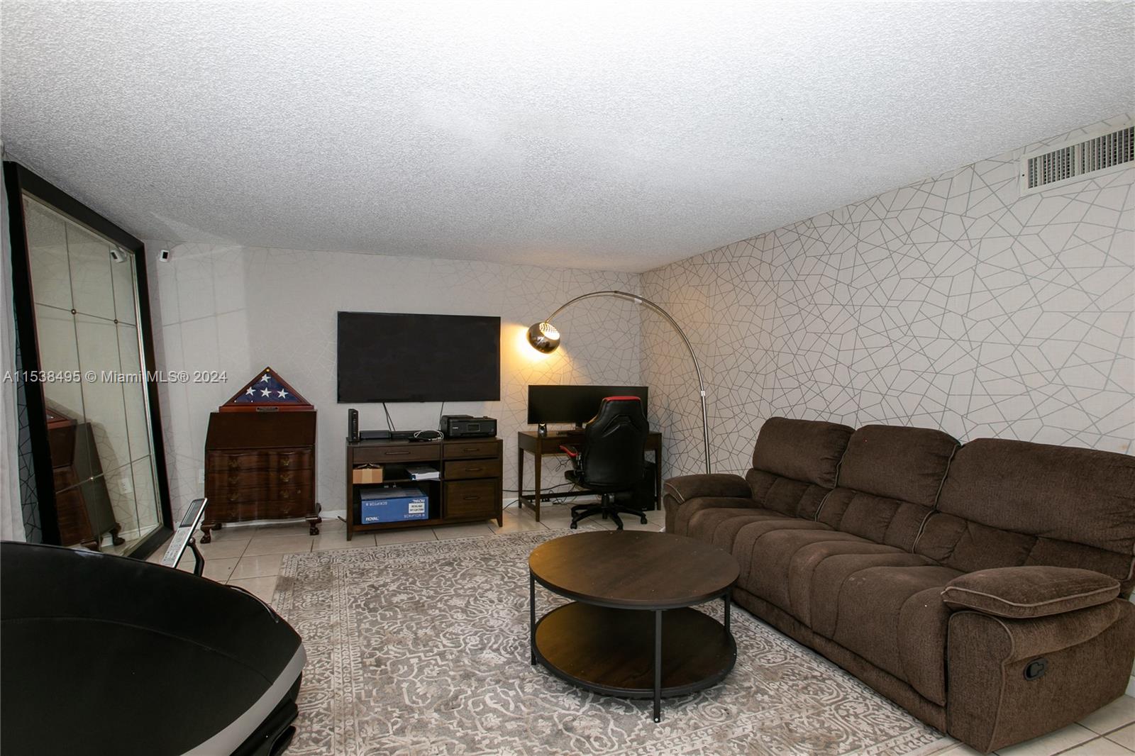 20301 NE 30th Ave # 5 Unit: 224-5