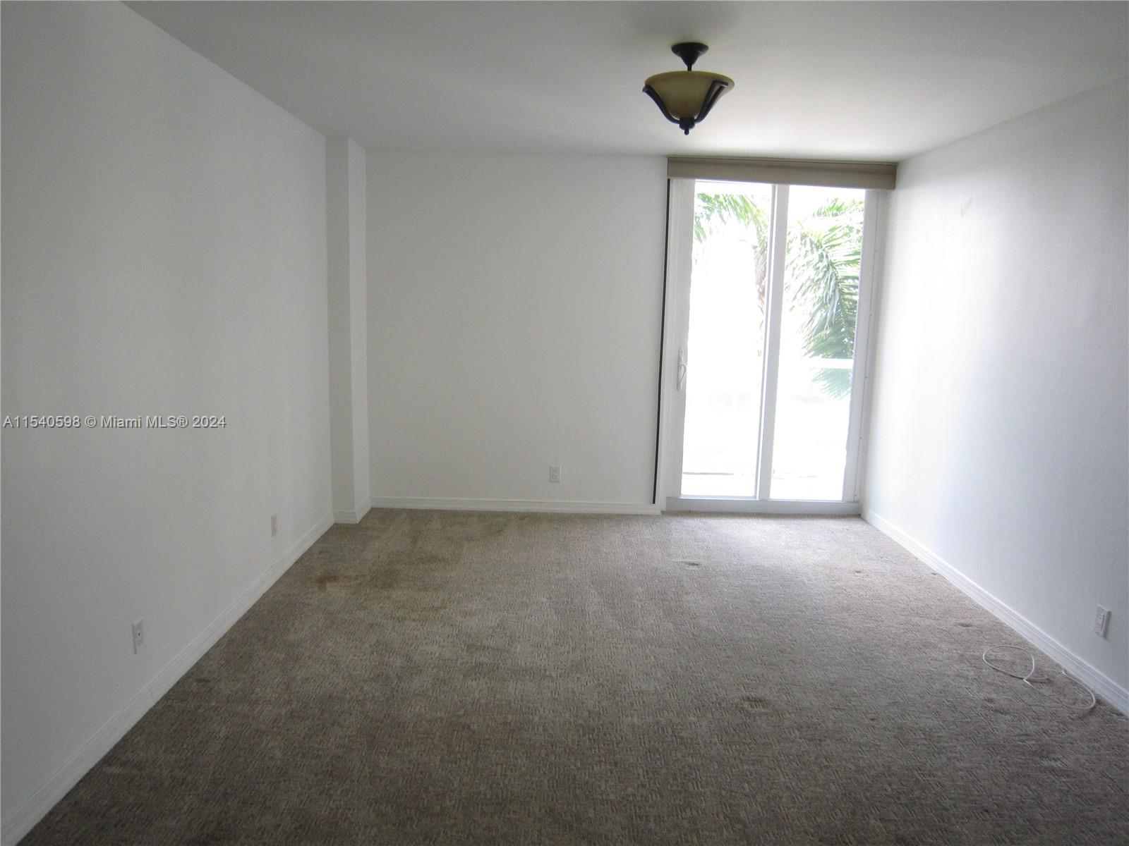 100 Bayview Dr # 303