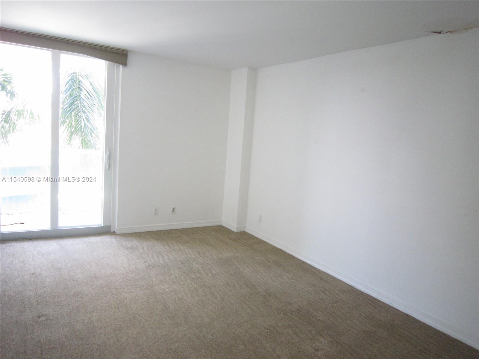 100 Bayview Dr # 303