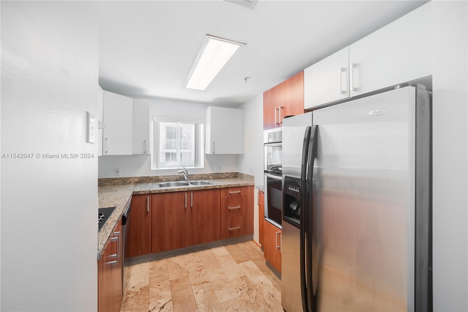 170 SE 14th St # 2204
