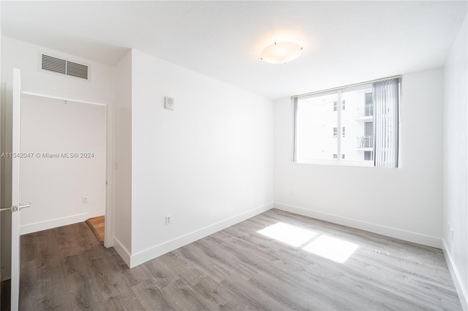 170 SE 14th St # 2204
