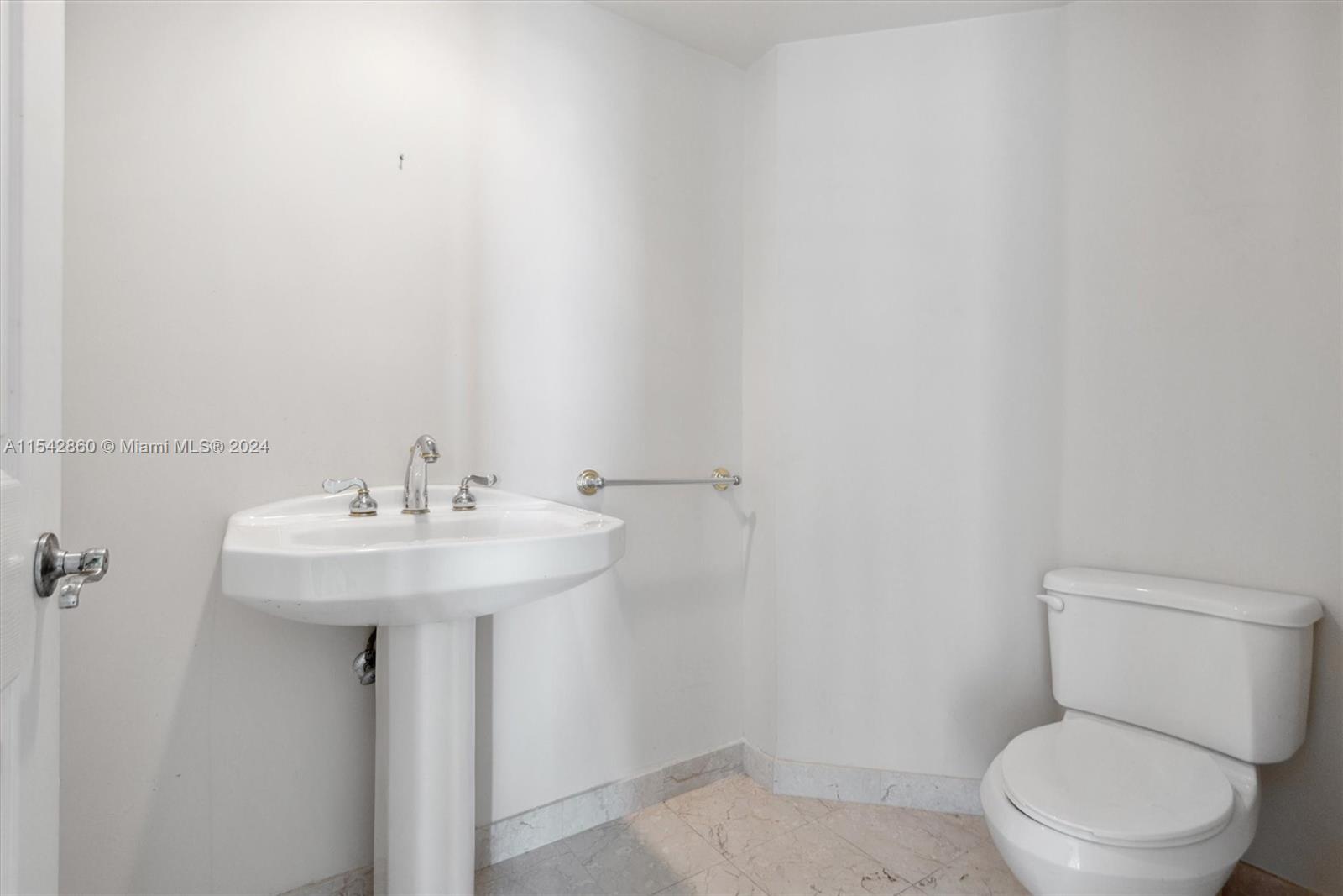3370 Hidden Bay Dr # 1604