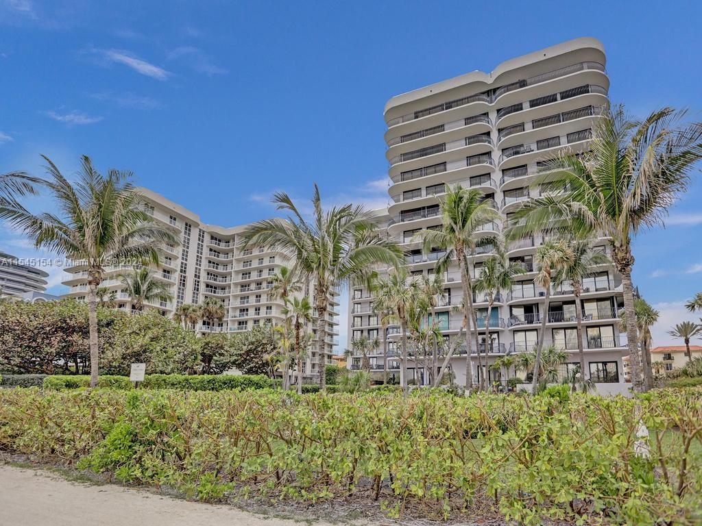 8877 Collins Ave # 304
