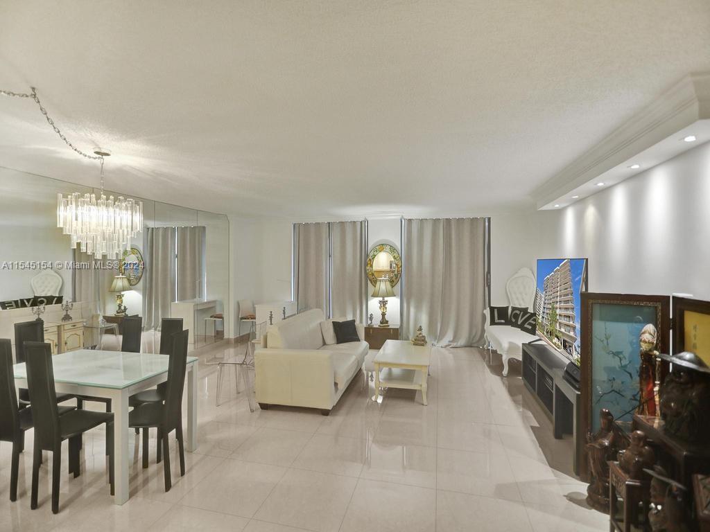 8877 Collins Ave # 304