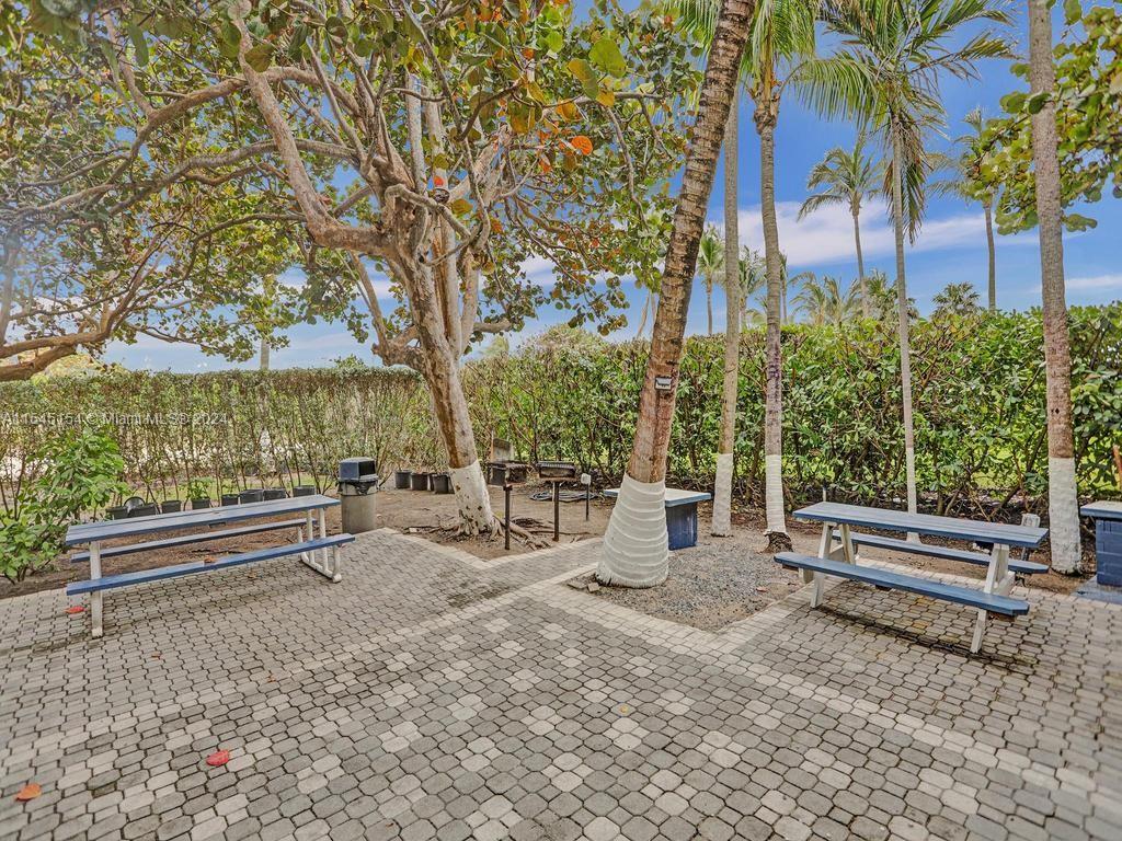 8877 Collins Ave # 304
