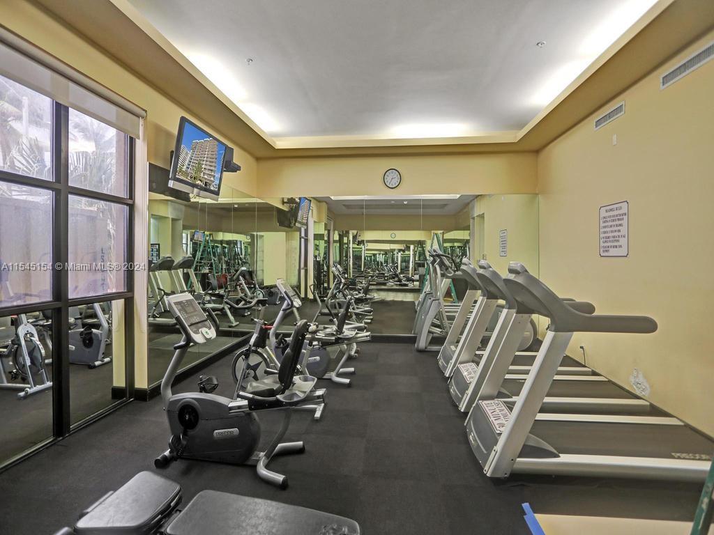 8877 Collins Ave # 304