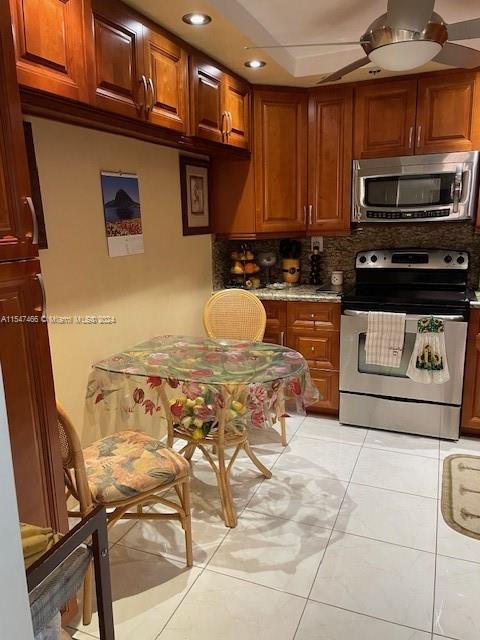 210 S 174th St # 2004