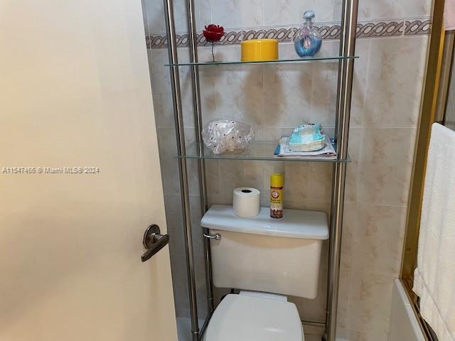 210 S 174th St # 2004