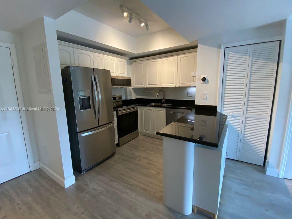 3500 Coral Way # 707