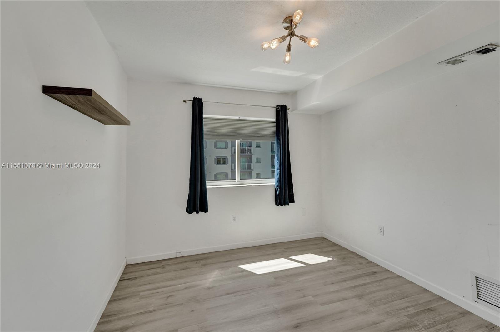 2415 NW 16th St Rd # 516