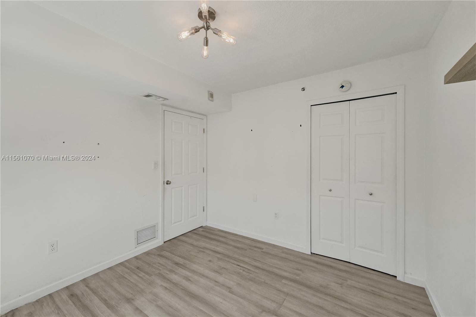 2415 NW 16th St Rd # 516