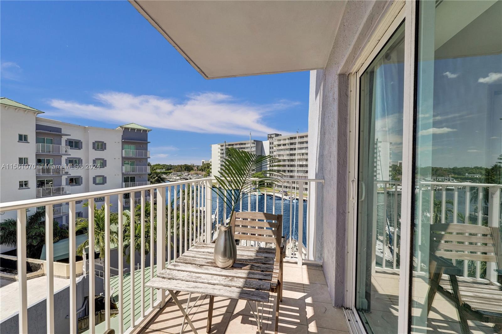 2415 NW 16th St Rd # 516