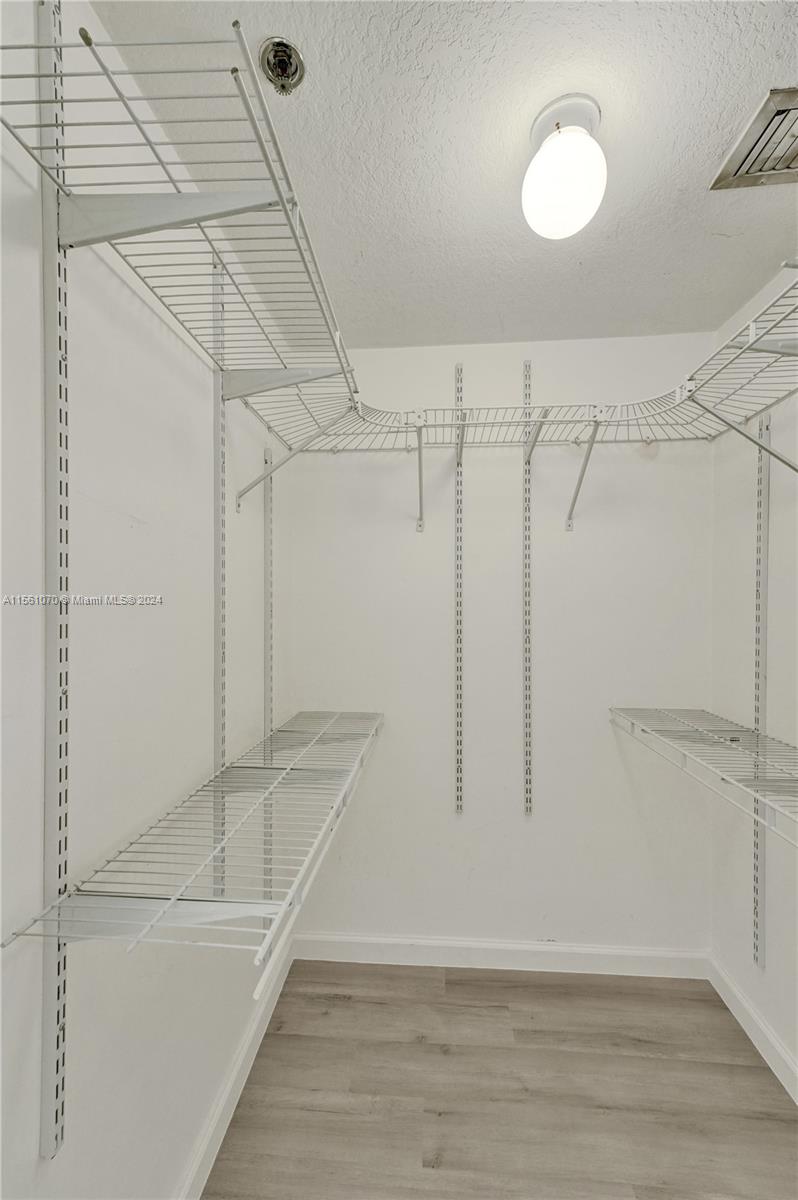 2415 NW 16th St Rd # 516