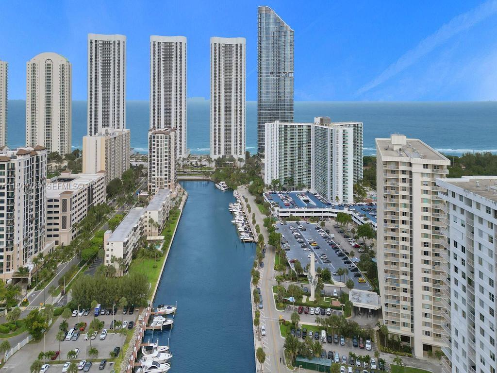 300 Bayview Dr # 906