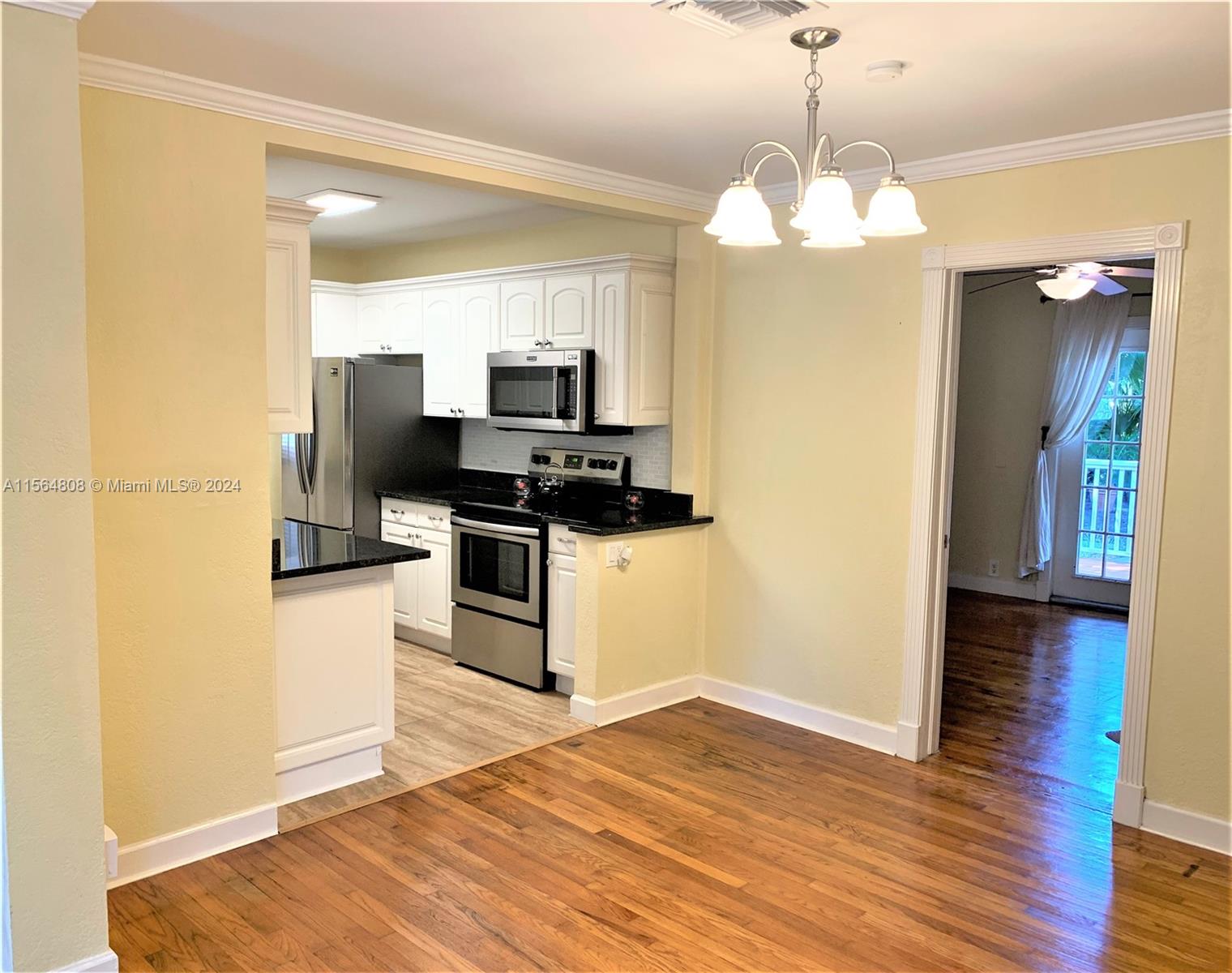 433 NE 21st St # 433