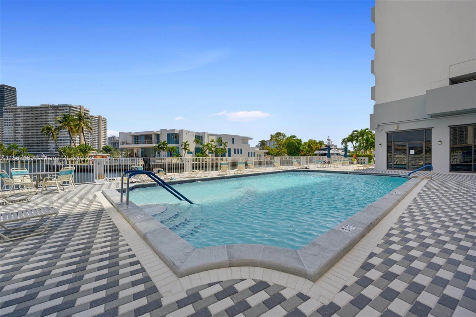 137 Golden Isles Dr # 1009