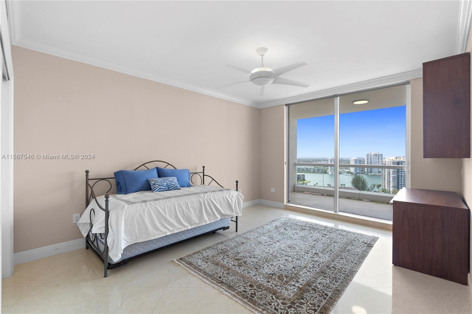 6000 Island Blvd # 2206