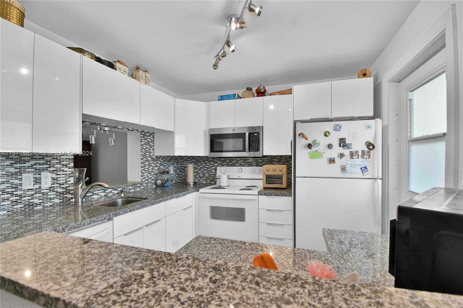 620 NE 12th Ave # 103