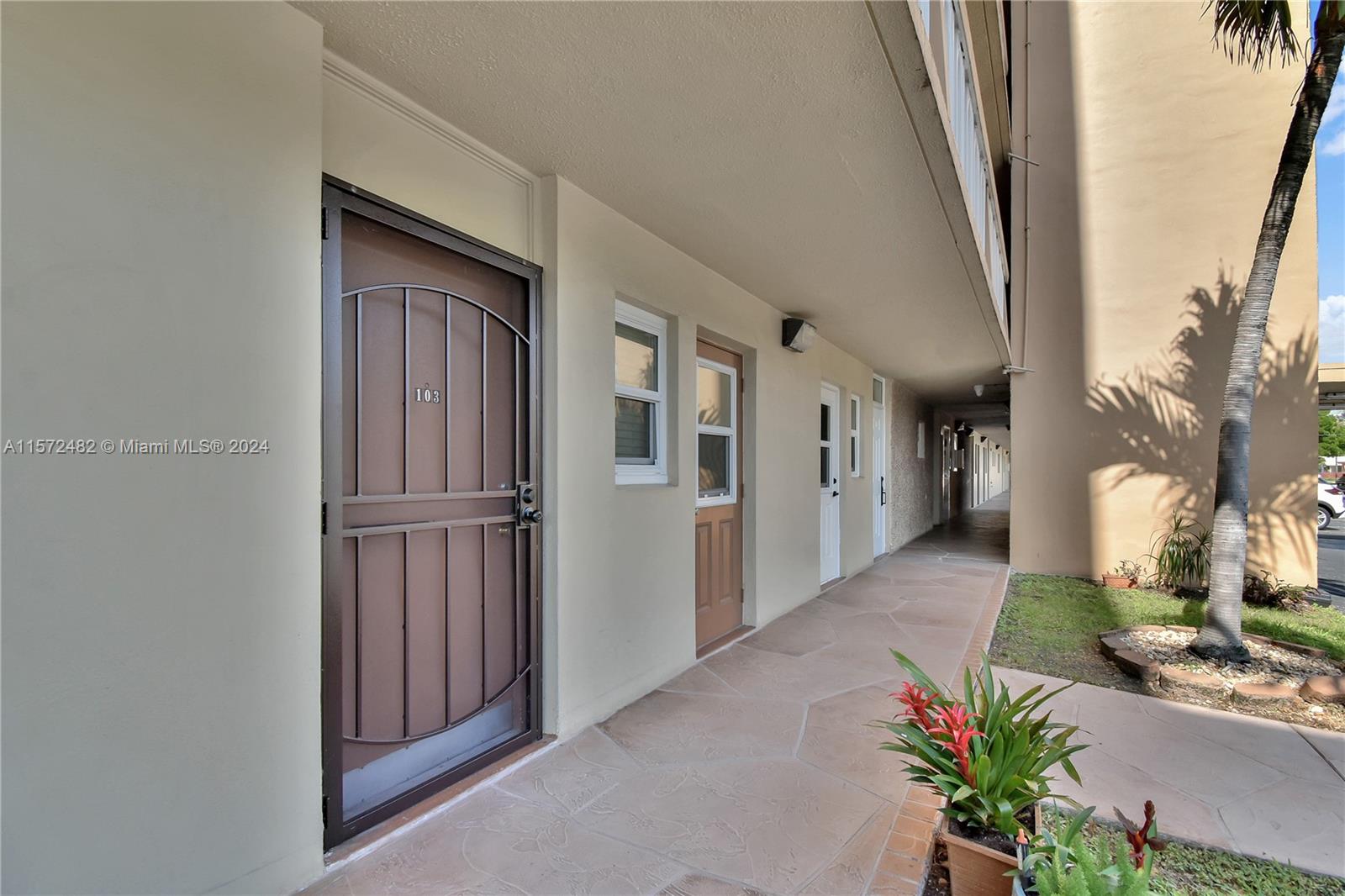 620 NE 12th Ave # 103