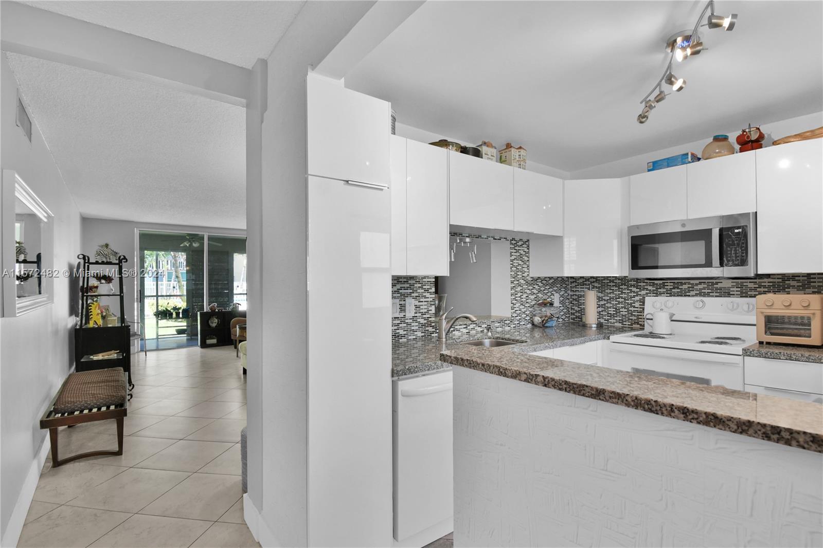 620 NE 12th Ave # 103