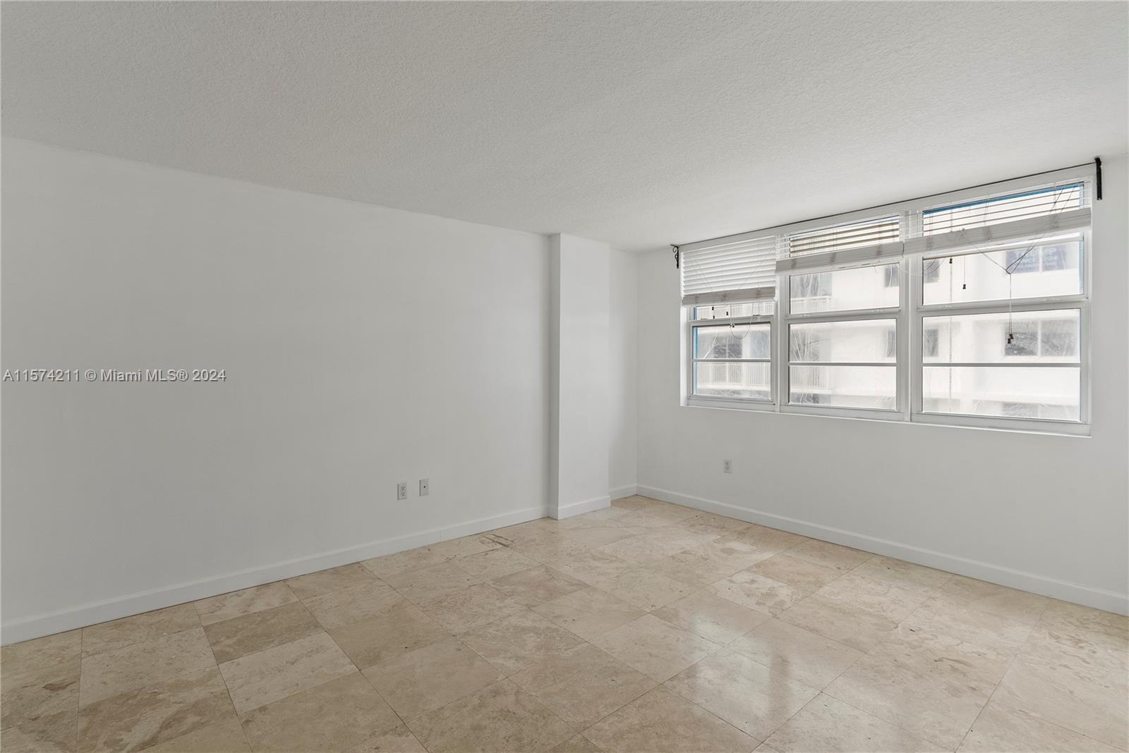6917 Collins Ave # 608