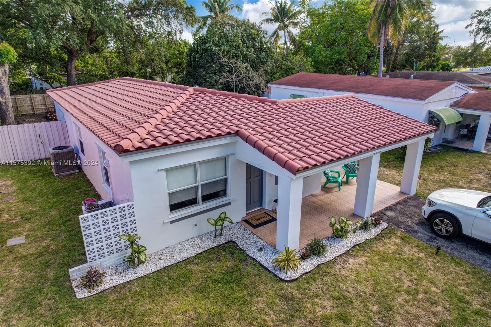 1540 NE 172nd St