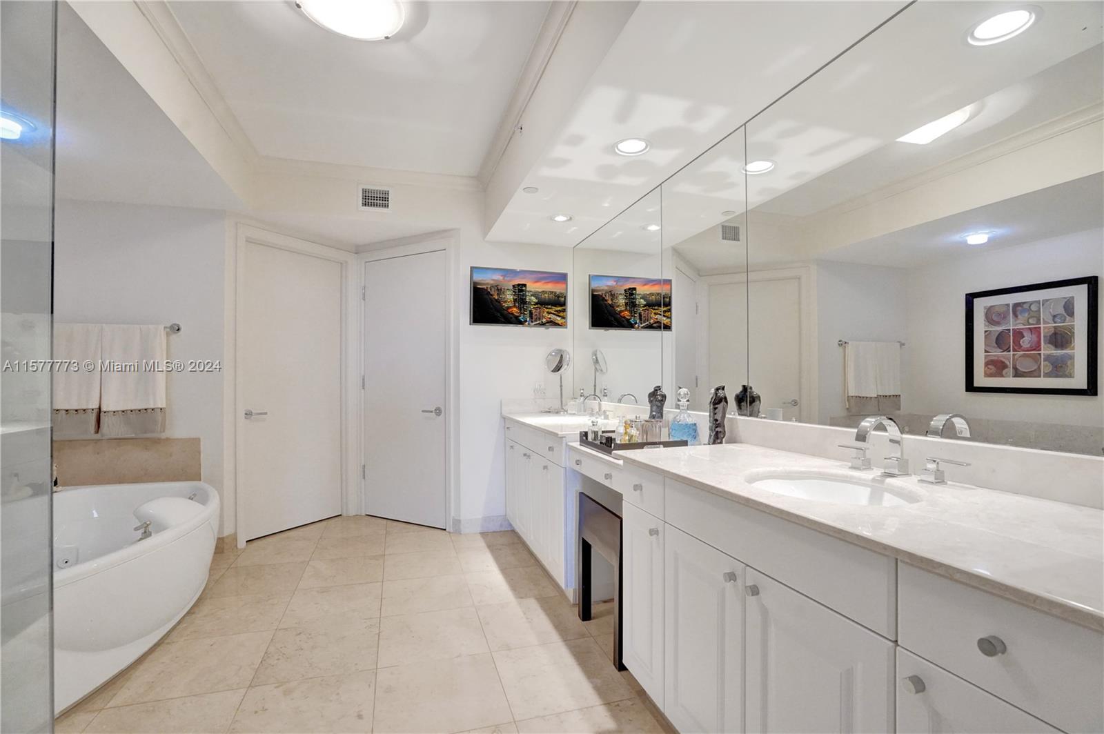 20201 E Country Club Dr # 1406