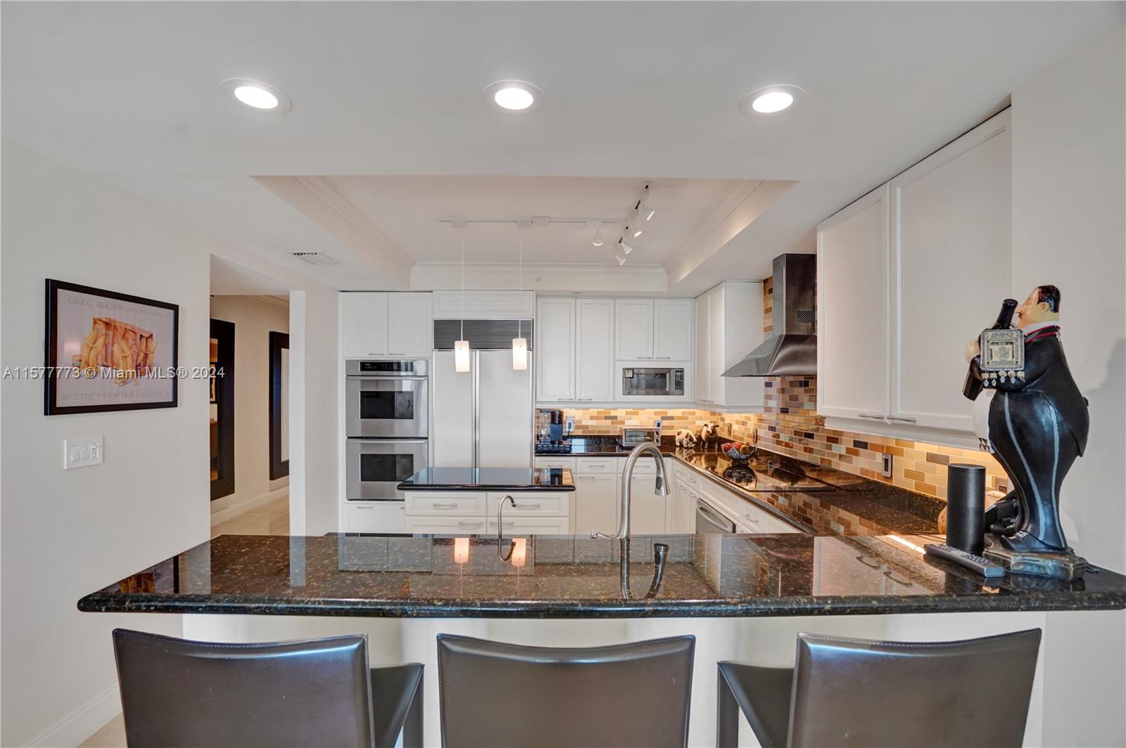 20201 E Country Club Dr # 1406