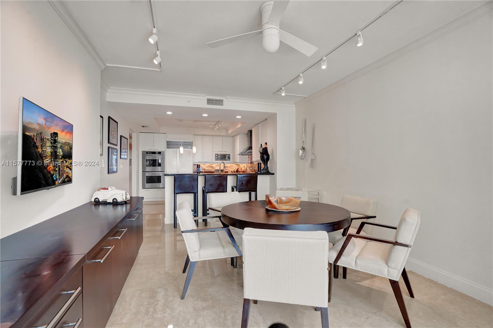 20201 E Country Club Dr # 1406