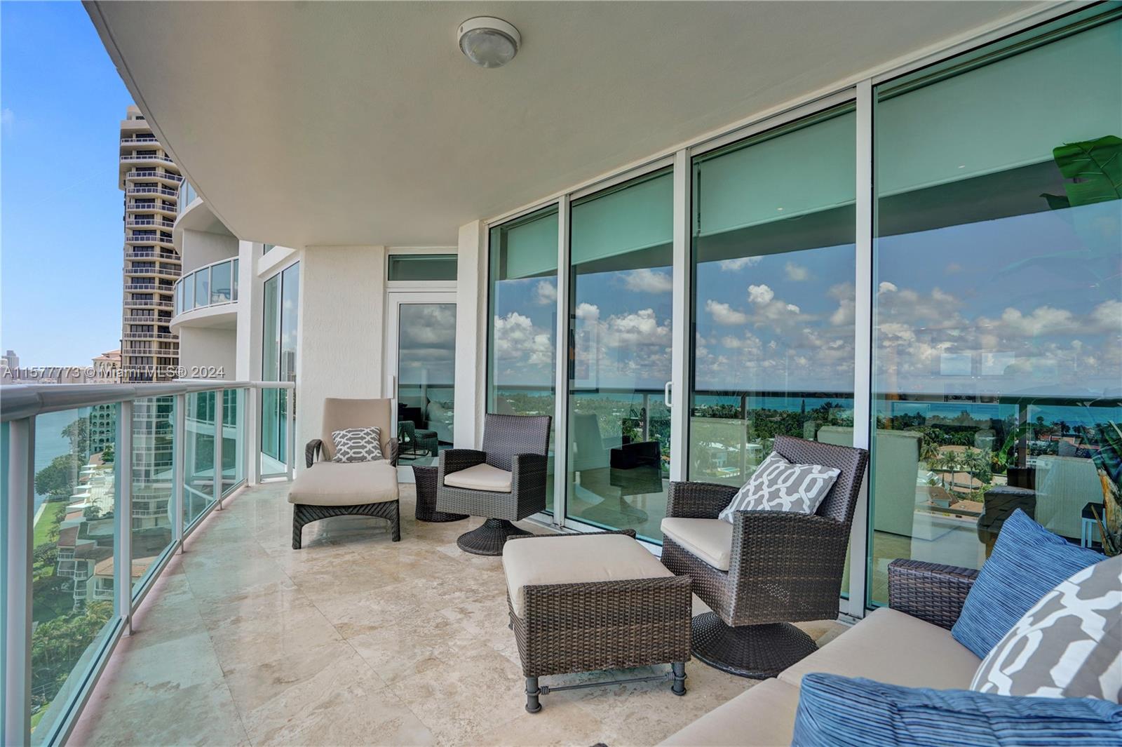 20201 E Country Club Dr # 1406