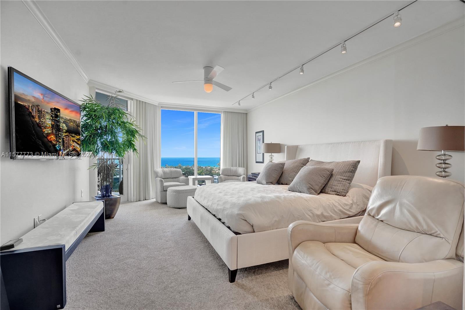 20201 E Country Club Dr # 1406