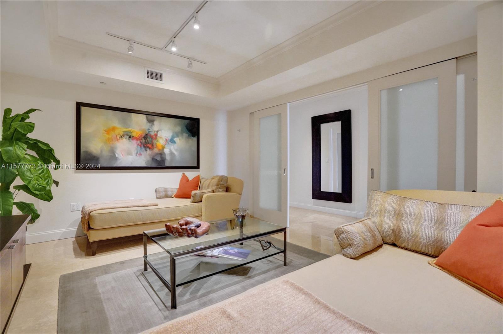 20201 E Country Club Dr # 1406
