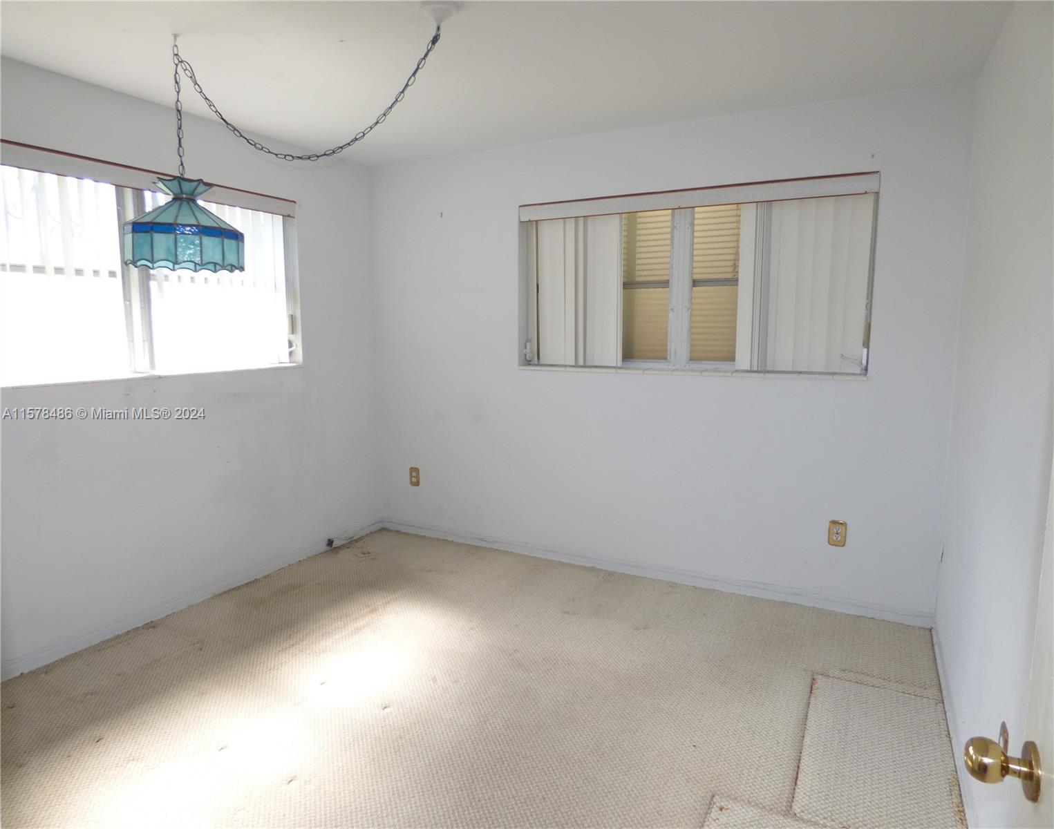21 NW 169th St