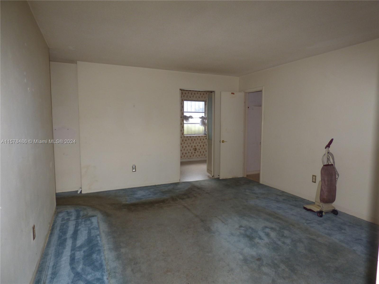 21 NW 169th St
