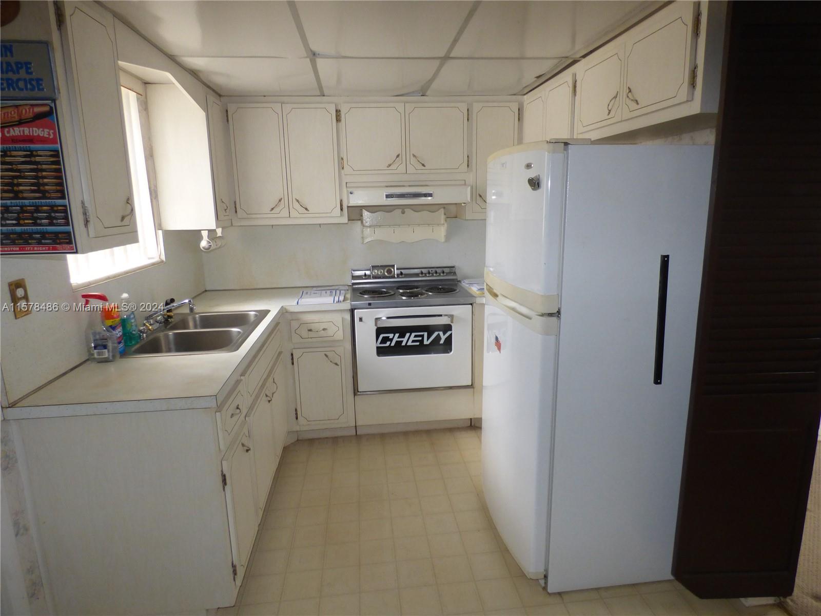 21 NW 169th St