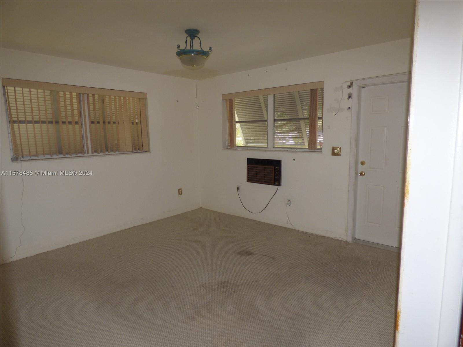21 NW 169th St