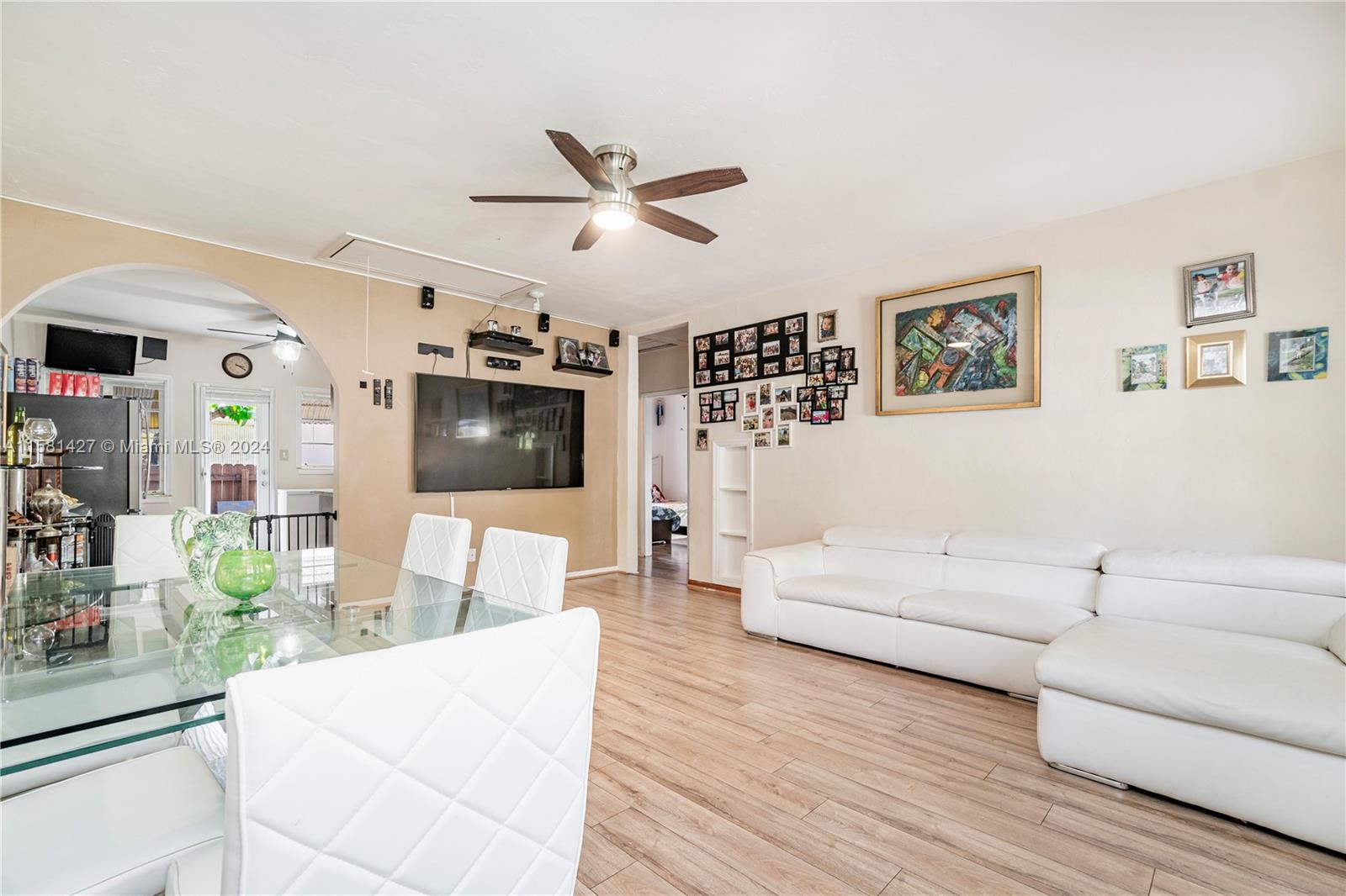 1120 N 19th Ave