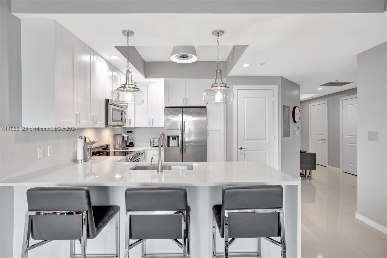 315 NE 3rd Ave # 1004