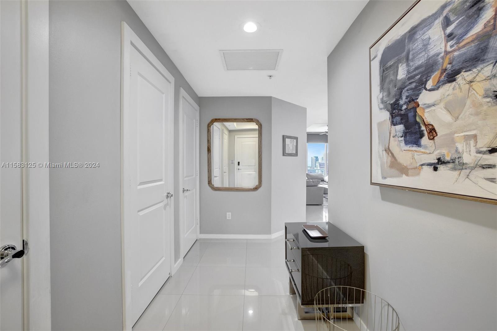315 NE 3rd Ave # 1004