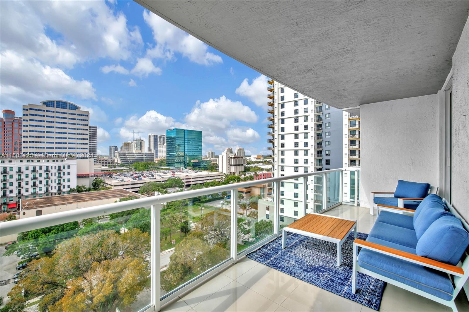 315 NE 3rd Ave # 1004