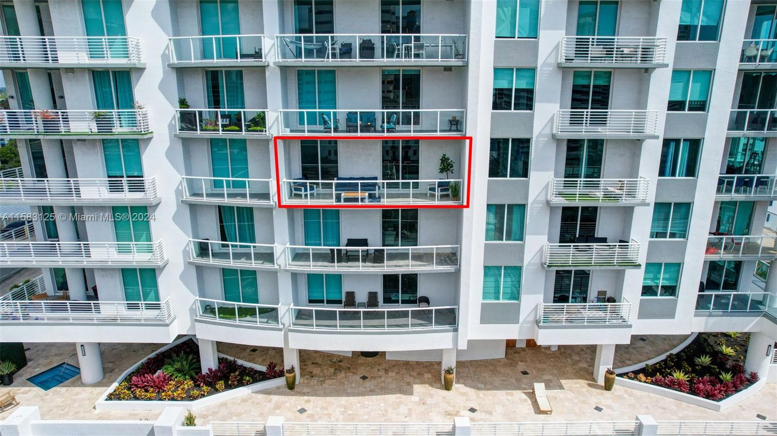315 NE 3rd Ave # 1004