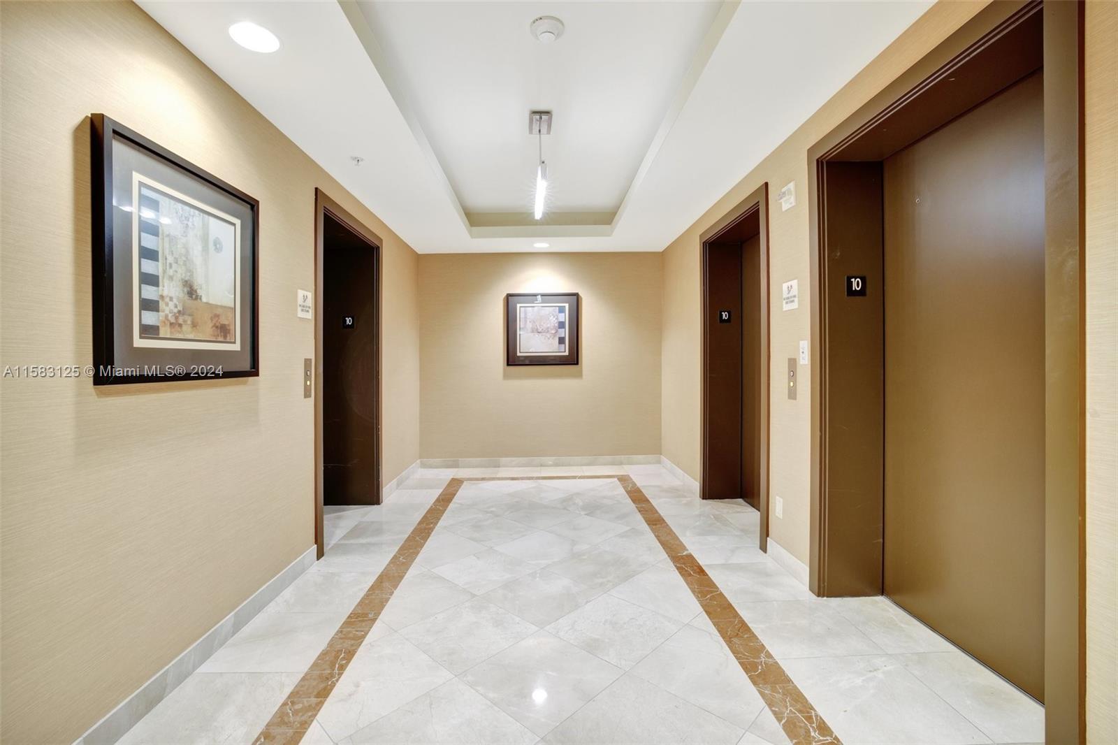 315 NE 3rd Ave # 1004