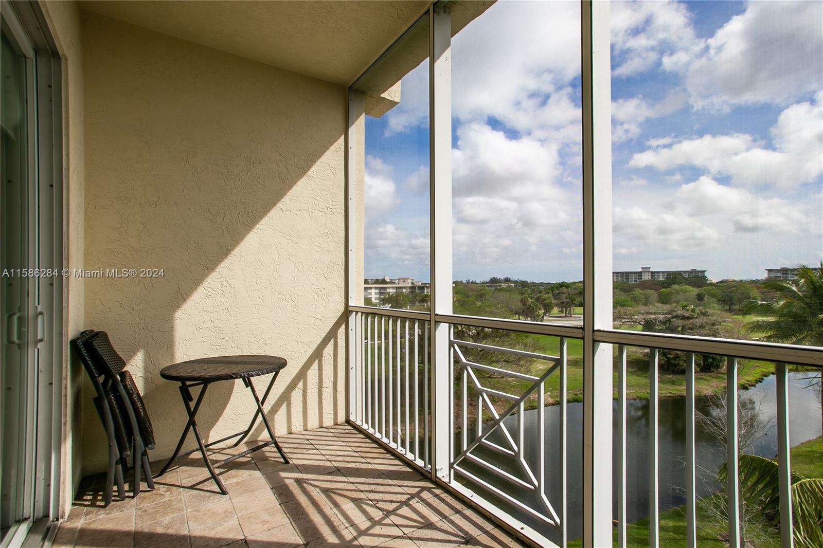 3600 Oaks Clubhouse Dr # 508