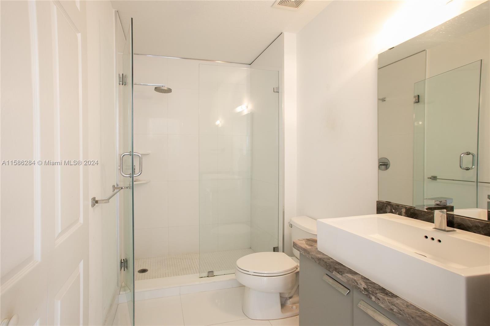 3600 Oaks Clubhouse Dr # 508