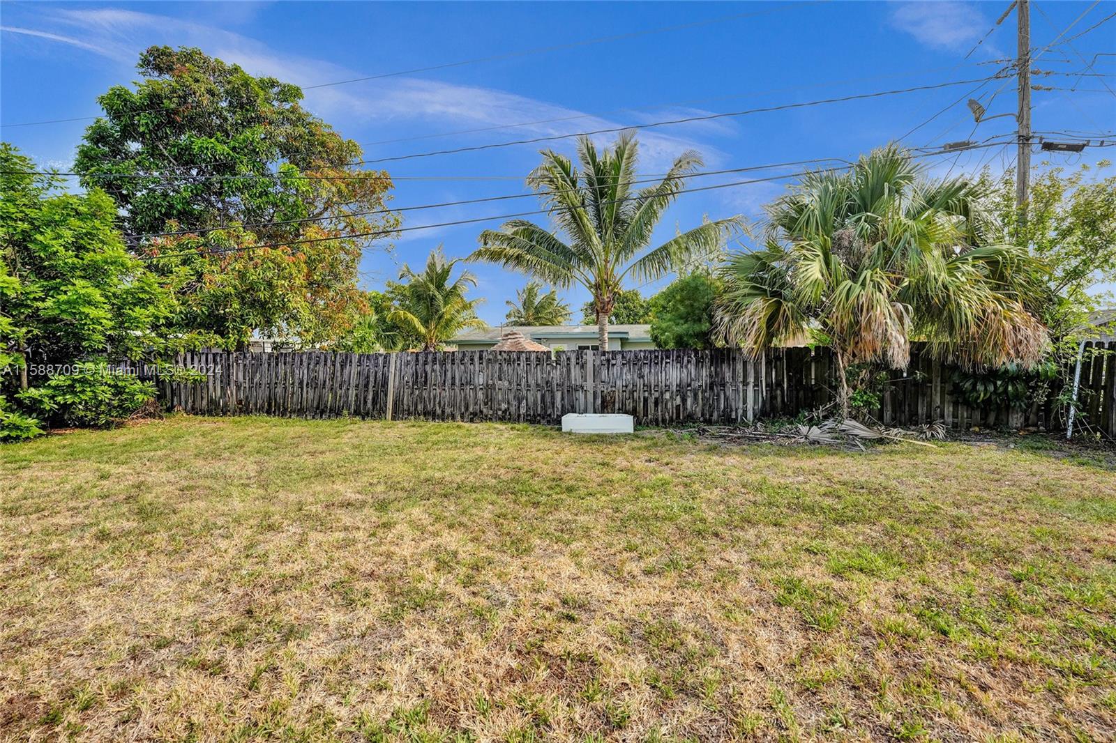 5481 NW 11th St