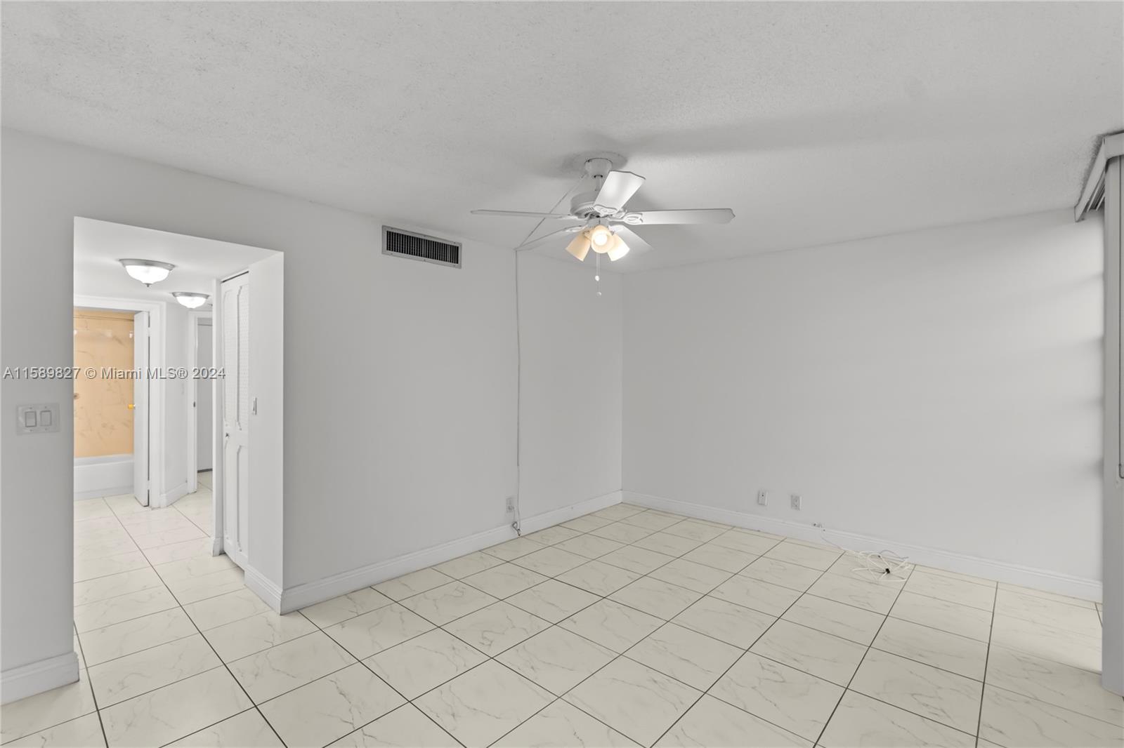 20500 W Country Club Dr # 202