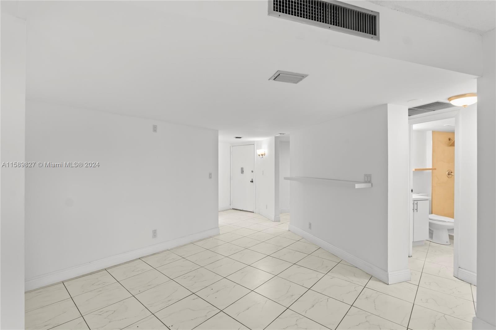 20500 W Country Club Dr # 202