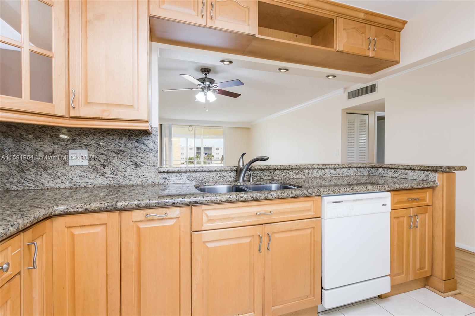 315 SE 11th Ter # 304